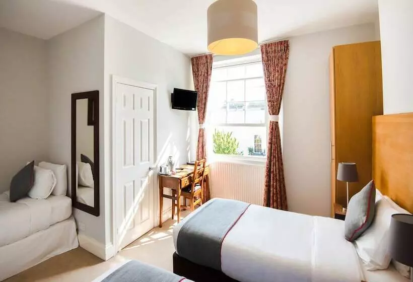 Deluxe Kolmen Hengen Huone, The Regency Bristol