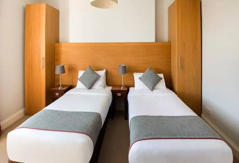 Deluxe Kolmen Hengen Huone, The Regency Bristol