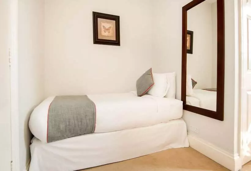 Deluxe Kolmen Hengen Huone, The Regency Bristol