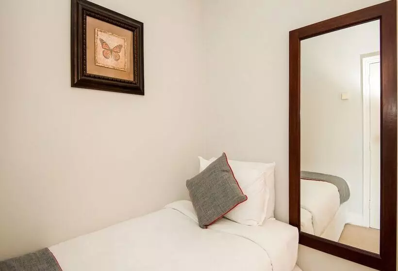 Deluxe Kolmen Hengen Huone, The Regency Bristol