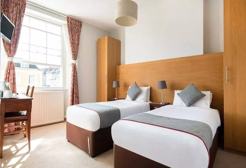 Deluxe Kolmen Hengen Huone, The Regency Bristol