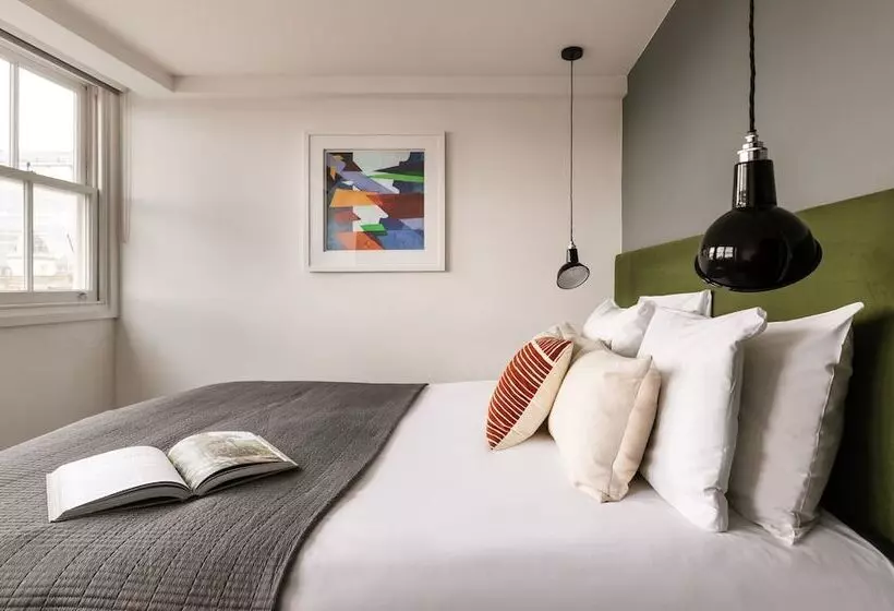 2 Bedroom Premium Apartment, Native Hyde Park