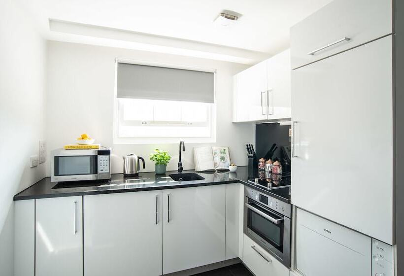 2침실 프리미엄 아파트, Native Hyde Park