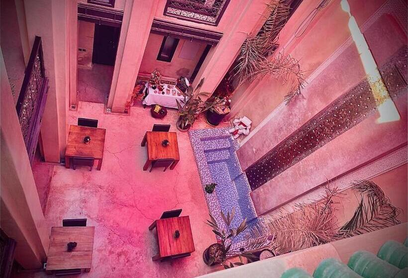 Delüks Oda, Riad Pourpre Medina