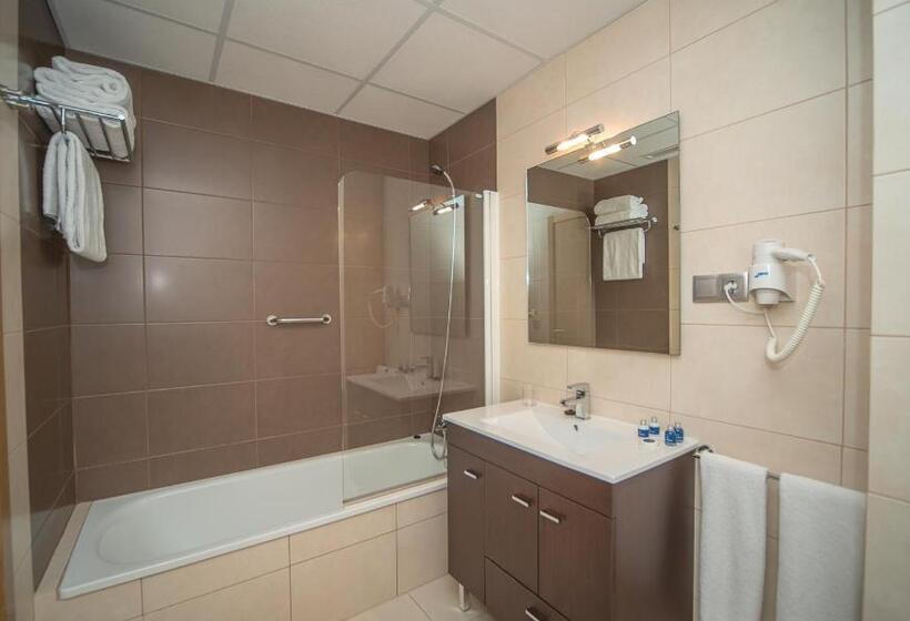 Апартаменты 2 Спальни, Apartahotel & Spa Jacetania