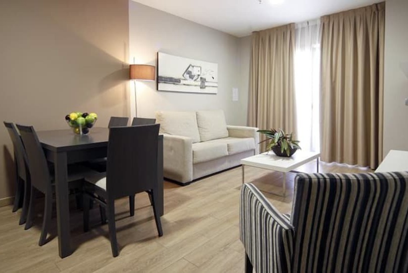 Апартаменты 2 Спальни, Apartahotel & Spa Jacetania