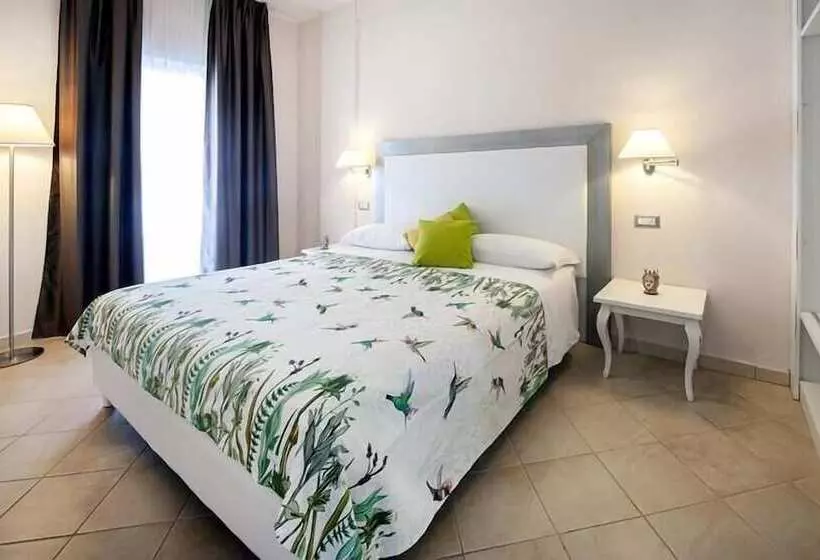 سوییت جونیور, Eco Resort Dei Siriti
