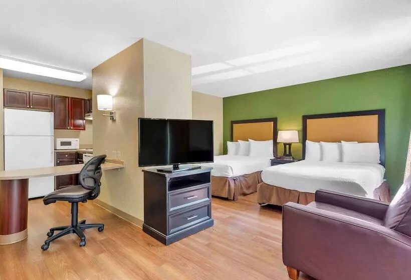 デラックススタジオ, Extended Stay America Suites  Indianapolis  Airport  W. Southern Ave
