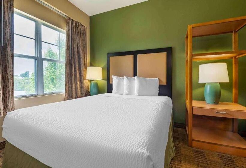 Standaard Studio, Extended Stay America Suites  Indianapolis  Airport  W. Southern Ave