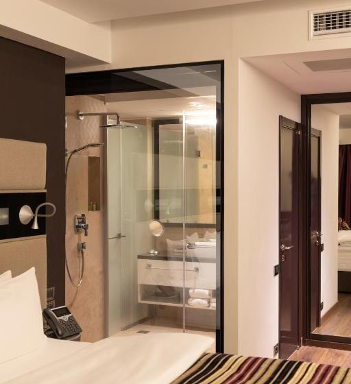 اتاق سوپریور, 11 Mirrors Design