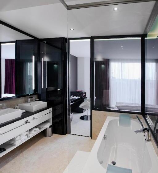 اتاق پرمیوم, 11 Mirrors Design