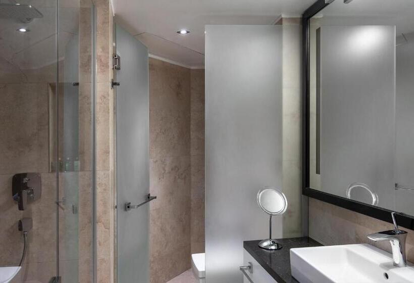 اتاق استاندارد اینتریور, 11 Mirrors Design