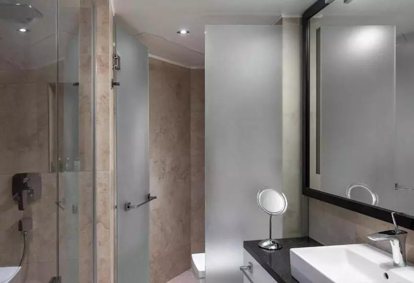 اتاق استاندارد اینتریور, 11 Mirrors Design
