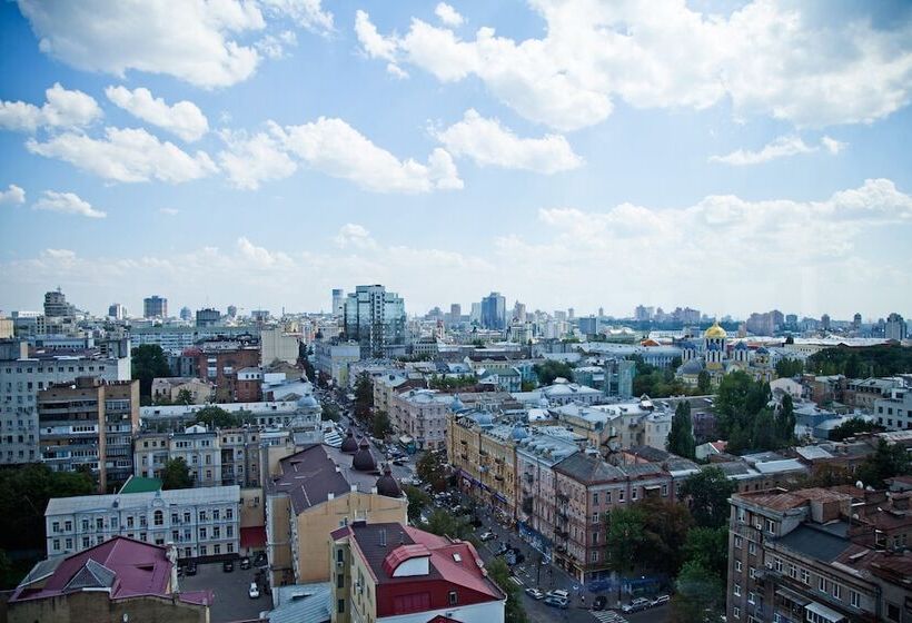 اتاق سوپریور, 11 Mirrors Design