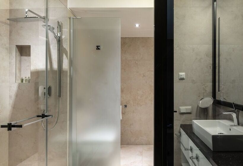 اتاق لوکس, 11 Mirrors Design