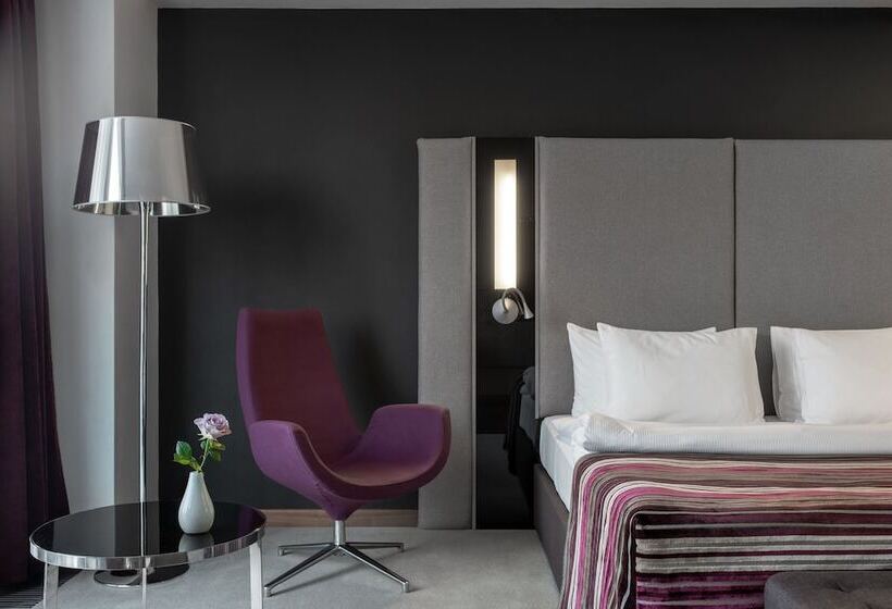 اتاق لوکس, 11 Mirrors Design