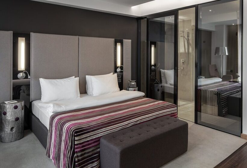디럭스 룸, 11 Mirrors Design