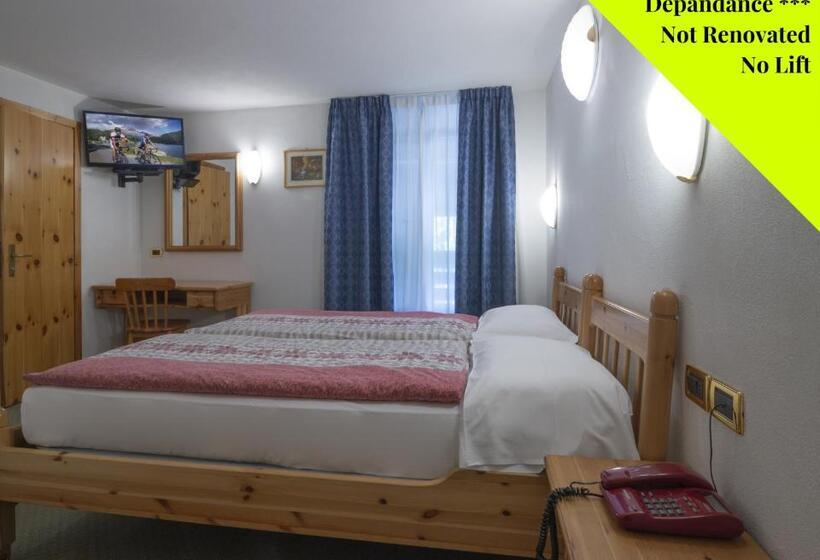 اتاق استاندارد با بالکن, Alpen Resort Bivio