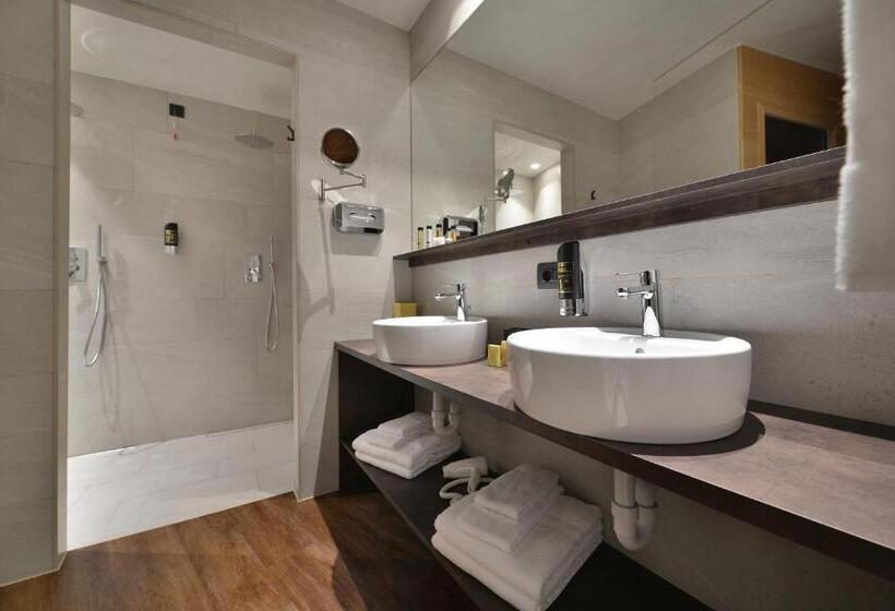 سوئیت جونیور خانوادگی, Alpen Resort Bivio