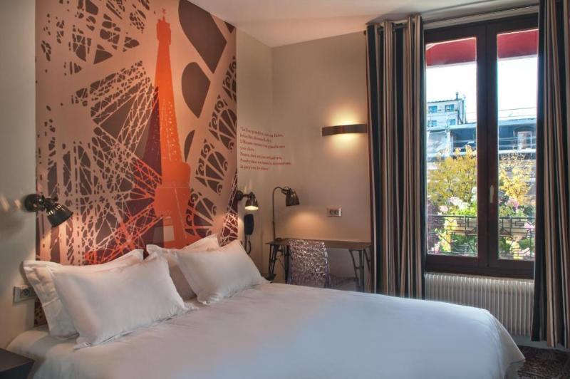 Номер Стандарт, Alpha Paris Eiffel By Patrick Hayat