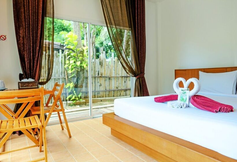 חדר דלוקס, Baannueng At Kata