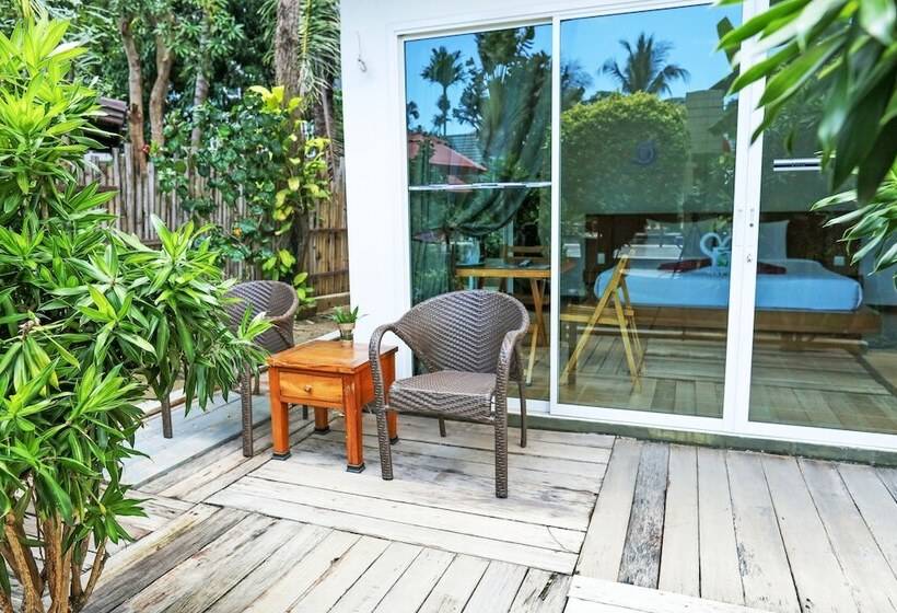 חדר דלוקס, Baannueng At Kata