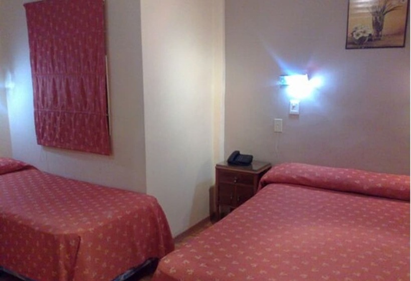 اتاق استاندارد چهار تخته, El Cabildo