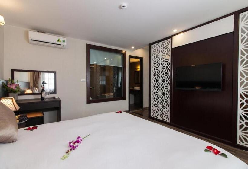 سوئیت با بالکن, Lacasa Sapa