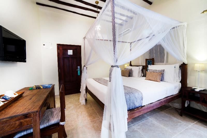 带大床的标准间, Maru Maru