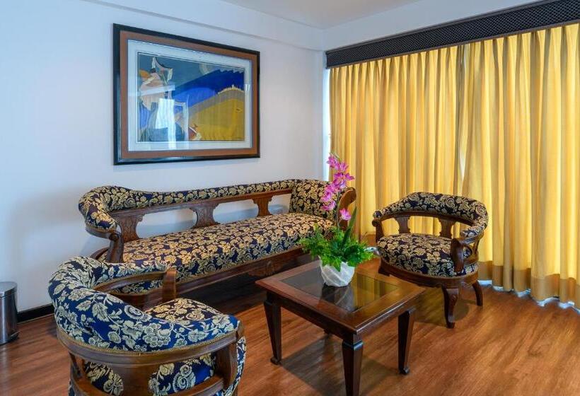 جناح, Monte Real