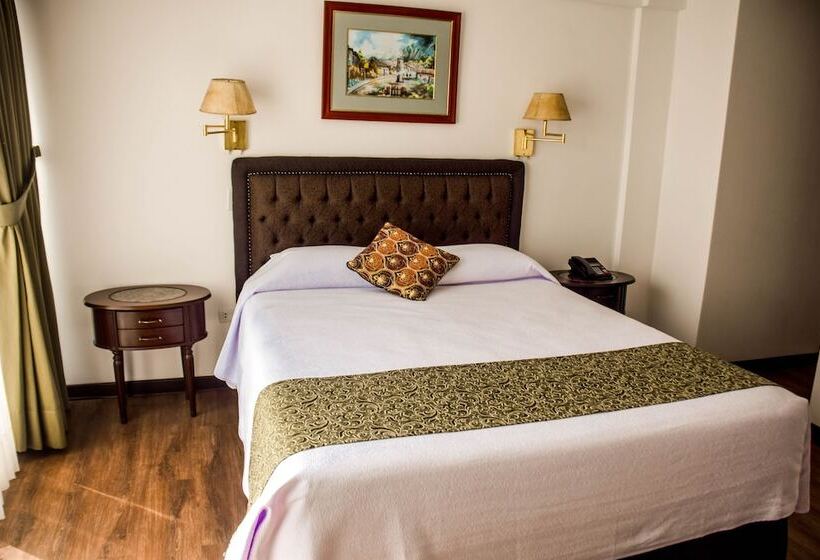 غرفة قياسية فردية, Monte Real