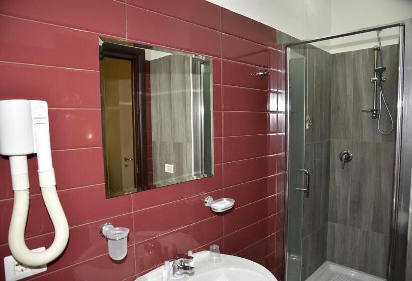 غرفة قياسية فردية, Nelton