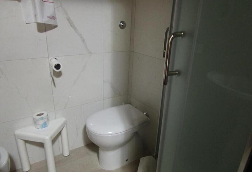 غرفة إقتصادية فردية, Nelton