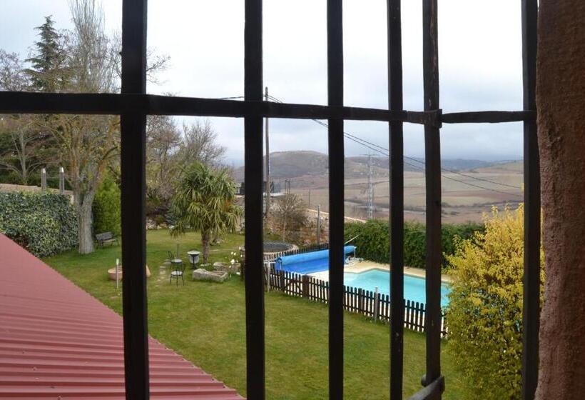 غرفة قياسية, Antiguo Palacio De Atienza