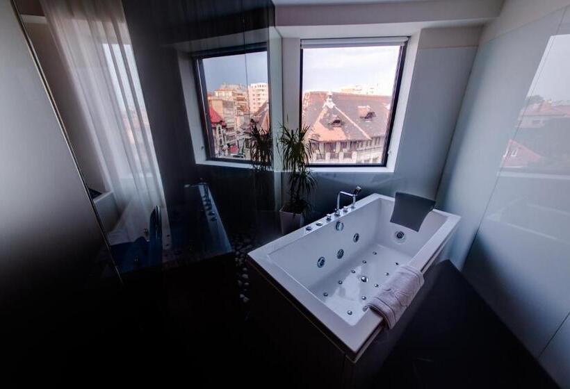 Junior Suite, Sarroglia