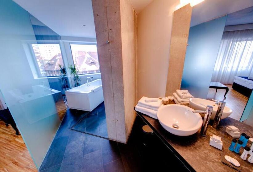 Junior Suite, Sarroglia