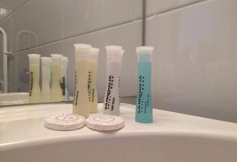 Standard Room Adapted for people with reduced mobility, Sarroglia