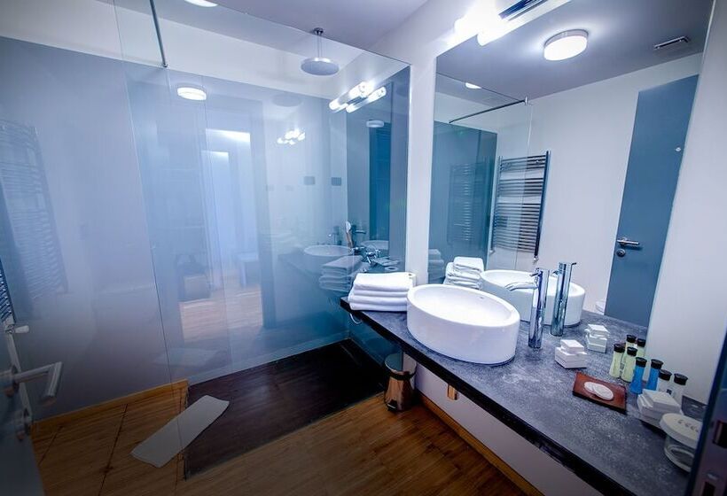 Standard Room, Sarroglia