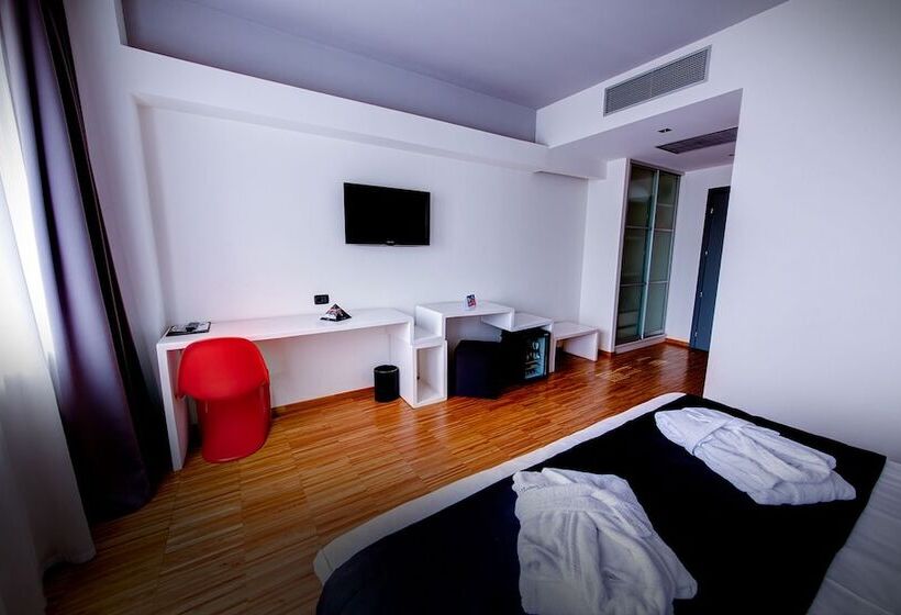 Standard Room, Sarroglia