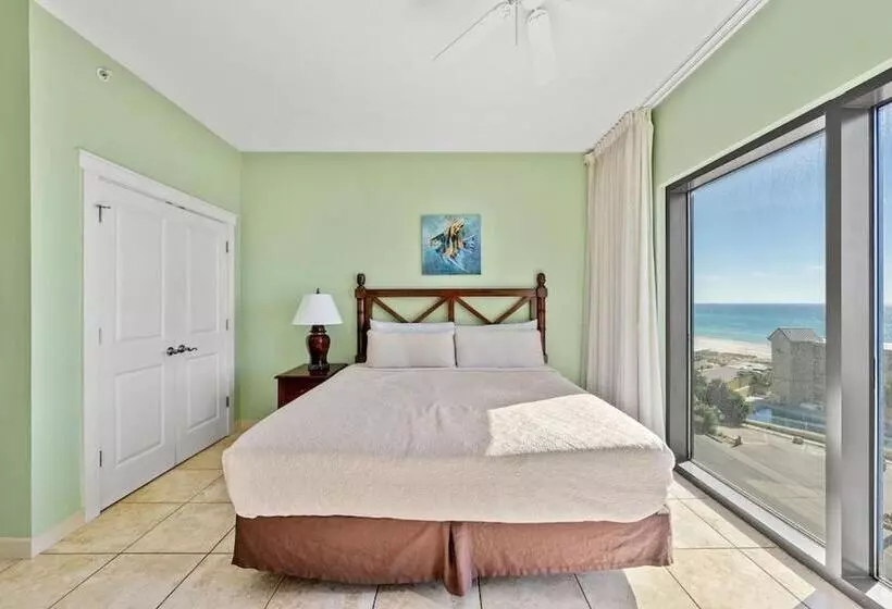استودیوی استاندارد با چشم‌انداز دریا, Origin At Seahaven