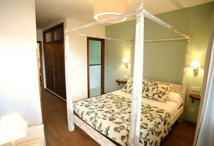 דירת חדר, Solaz Del Moros