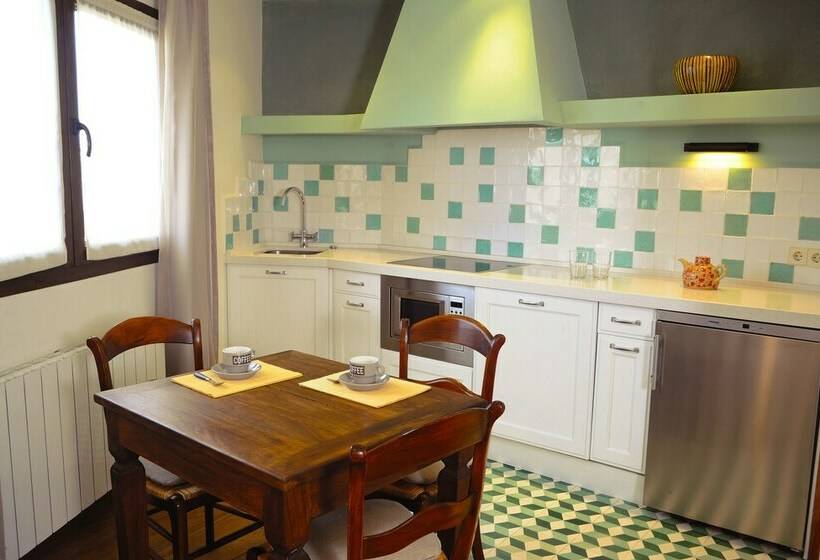 דירת חדר, Solaz Del Moros