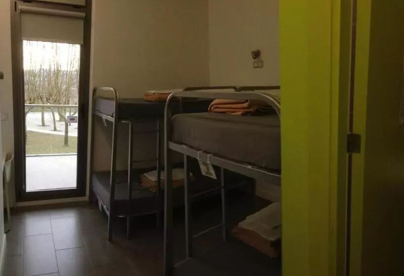 Standard Neljän Hengen Huone, Uba Hostel