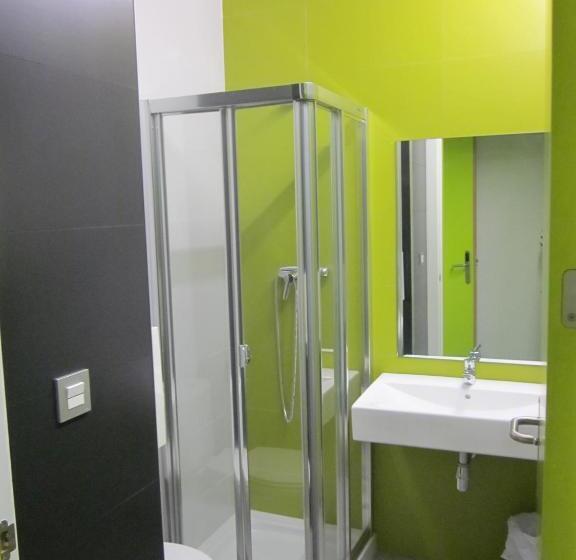 공동 객실, Uba Hostel