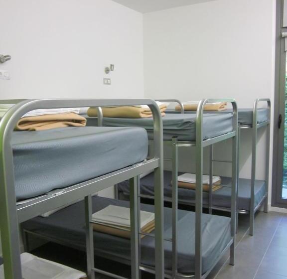 공동 객실, Uba Hostel