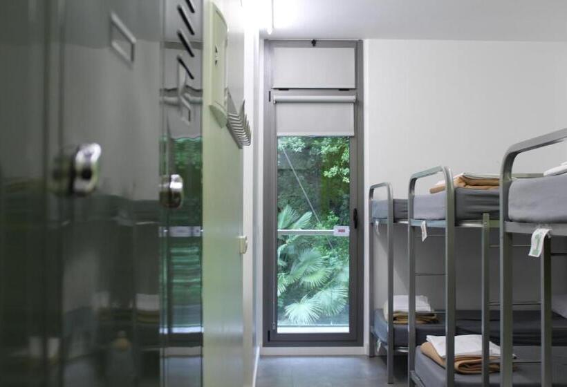 공동 객실, Uba Hostel