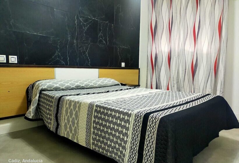 スタンダードルーム, Hostal La Campana