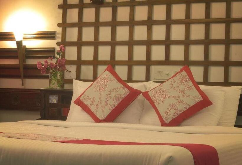 スタンダードルーム, Ambadi