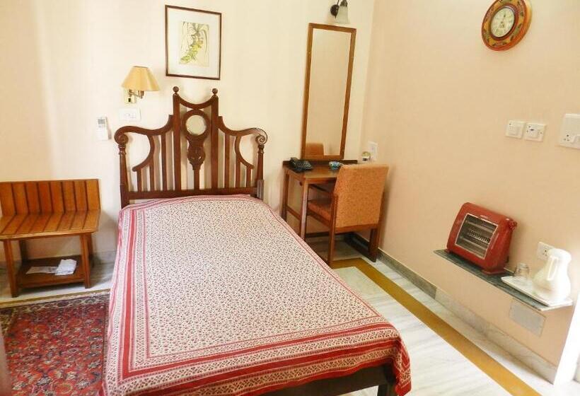 エコノミーシングルルーム, Arya Niwas