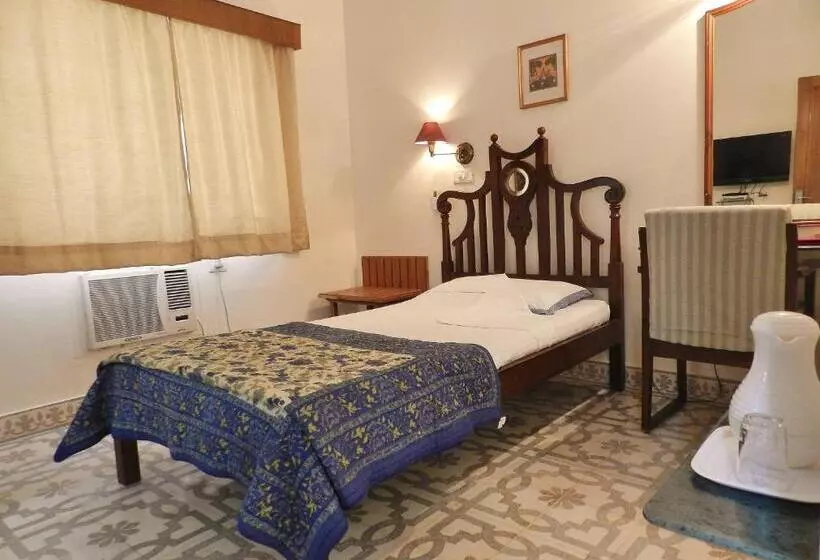 Economy Single Room